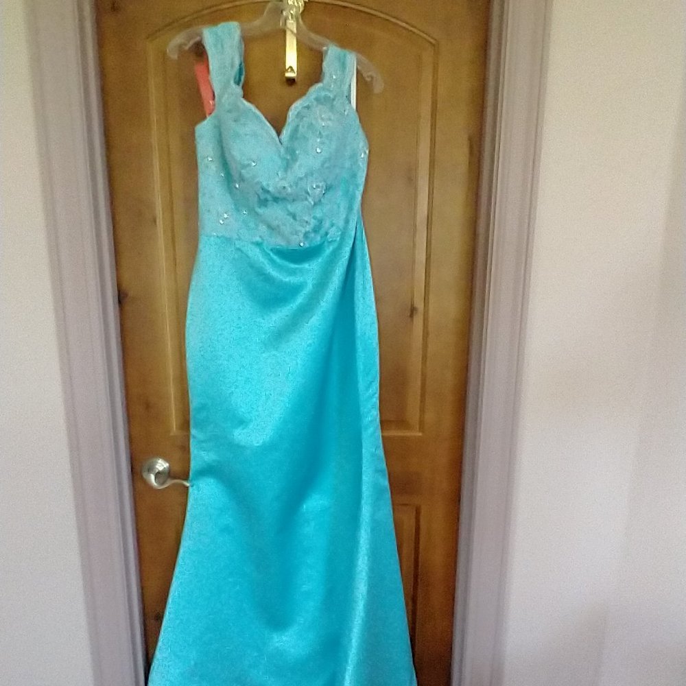 Yishaer Blue Embellished Gown